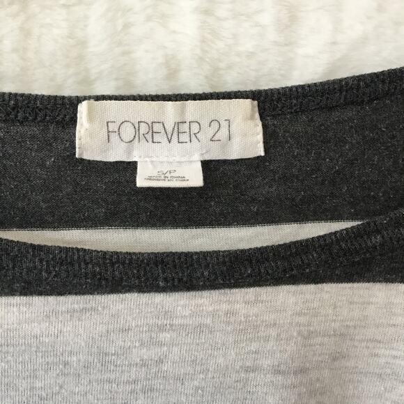 Forever 21 Gray and White Striped Long Sleeve Top - Picture 8 of 15